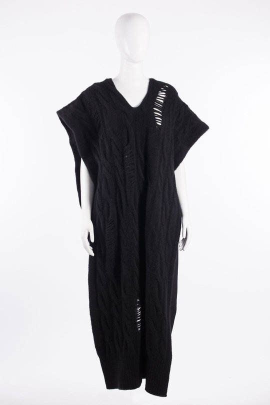 Weste/Cape GK18F26 black, Isabel Benenato