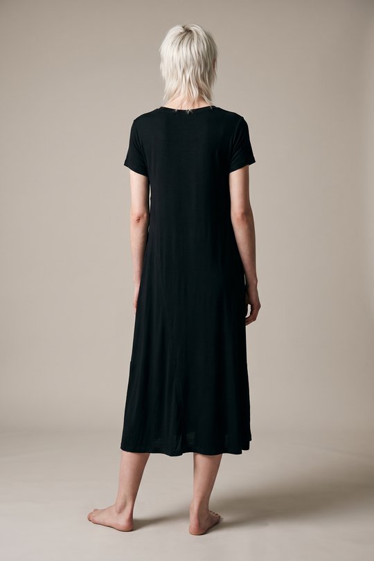 Kleid 126 179 09 07 black, RUNDHOLZ
