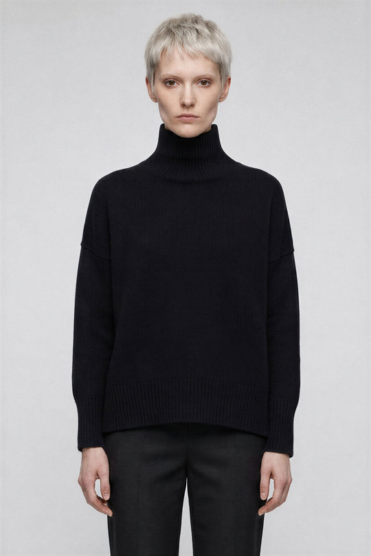 Pullover 2026113 Heidi black, Lisa Yang