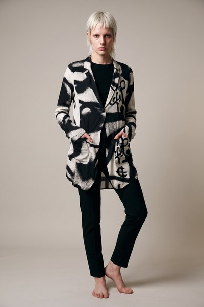 Blazer 126 1771108 black print, RUNDHOLZ